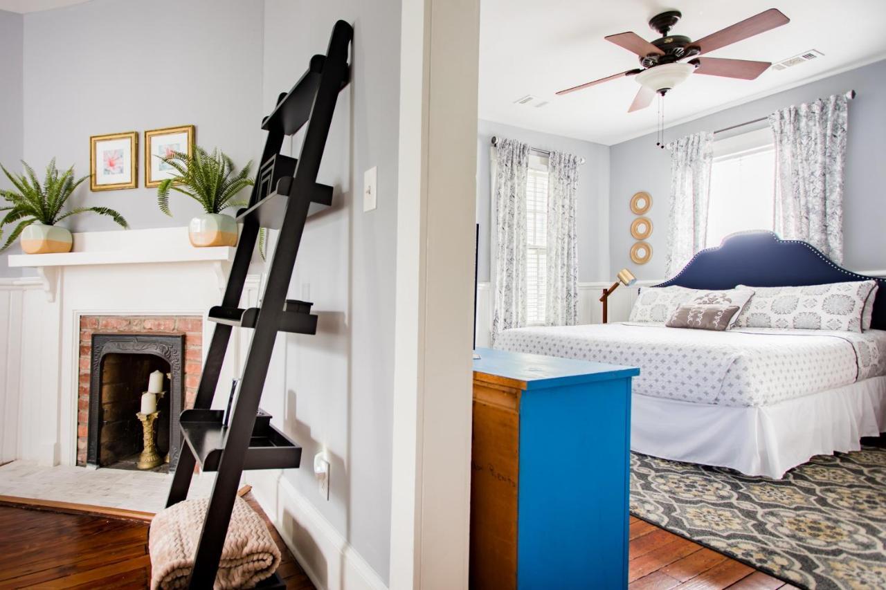 Hostess Nest - Historic Savannah