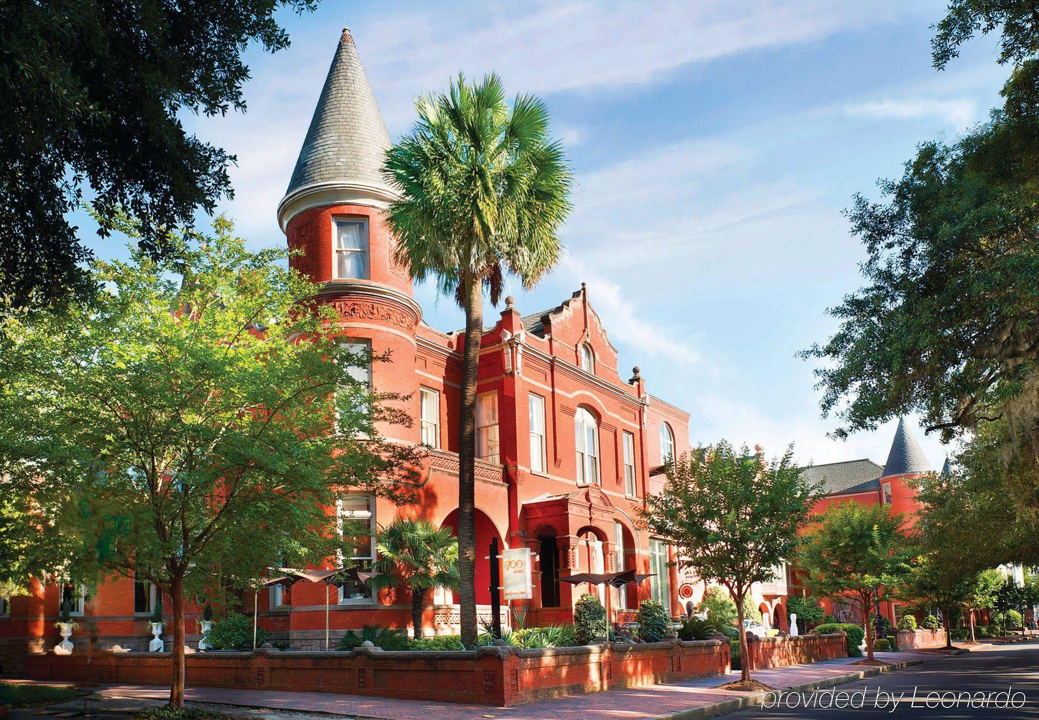 Mansion On Forsyth Park