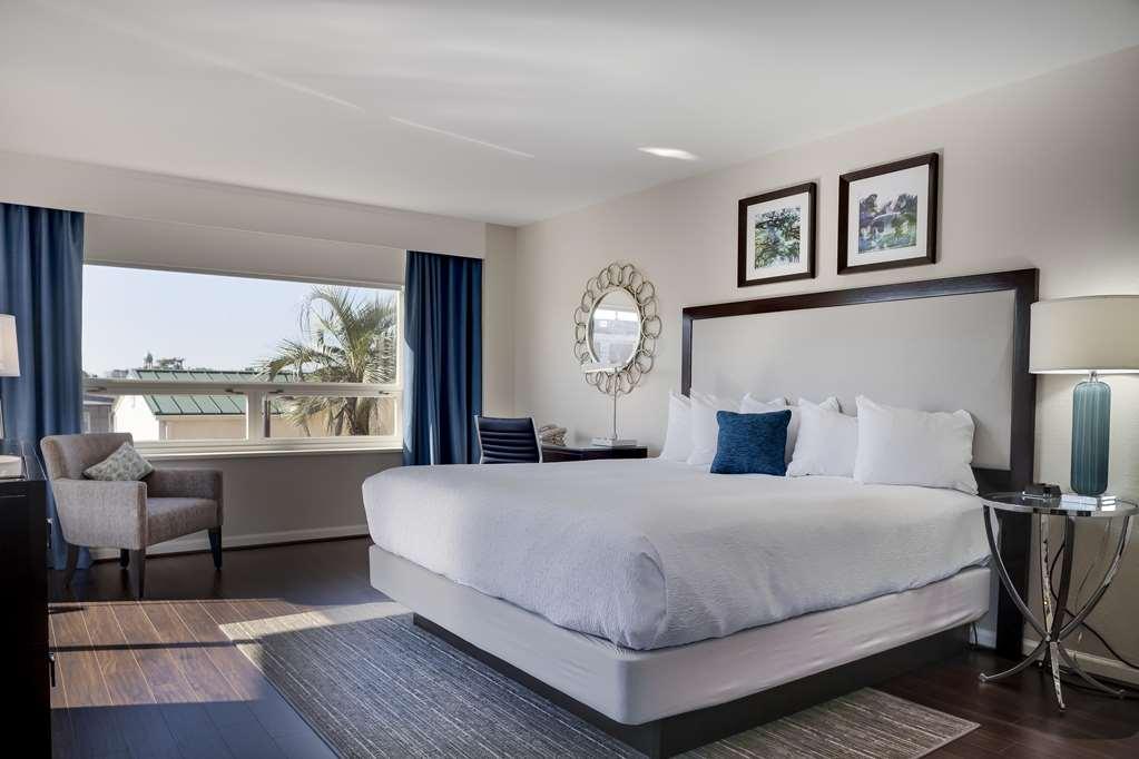 The Desoto Hotel 4*