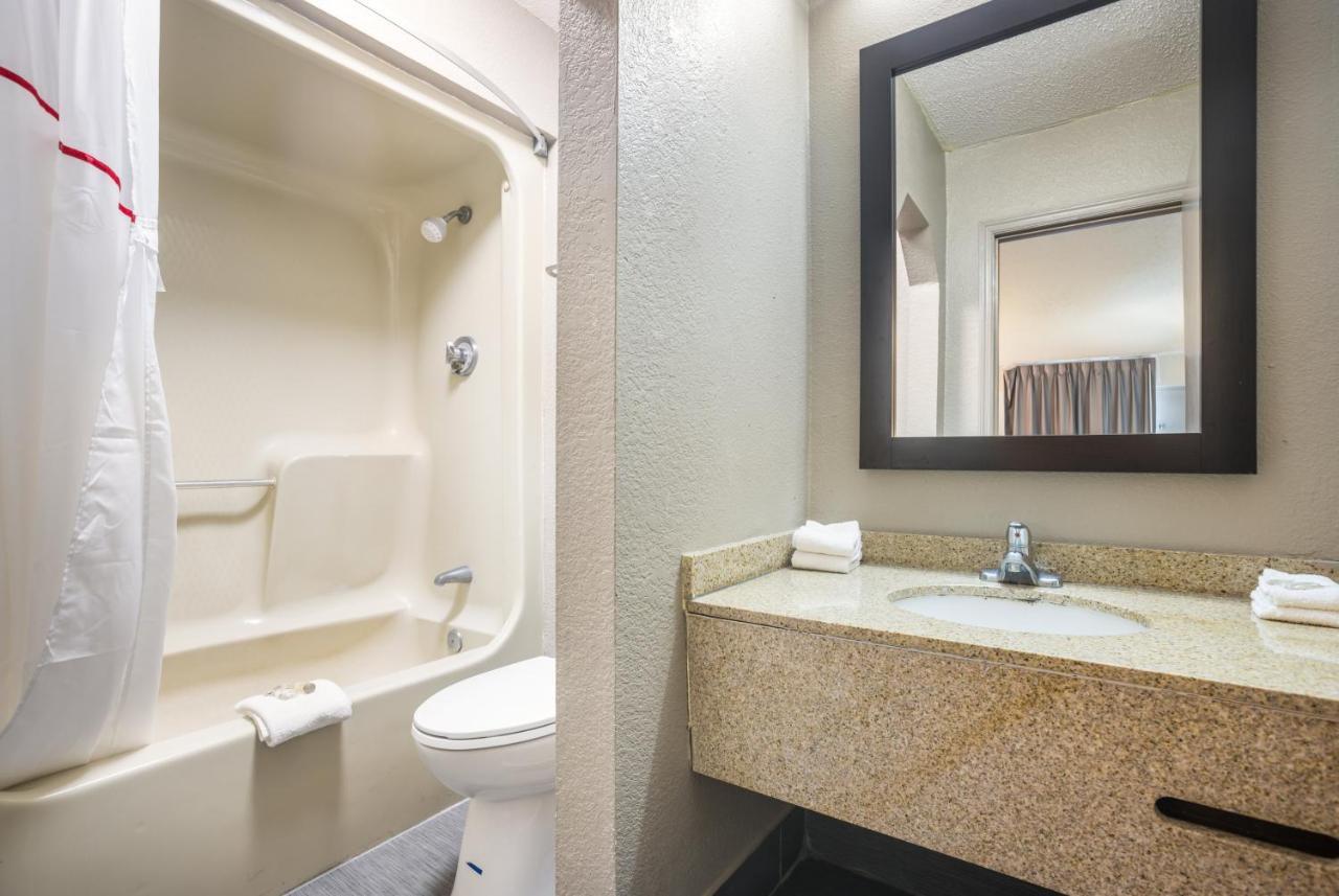 Red Roof - Southside/midtown 2* Savannah