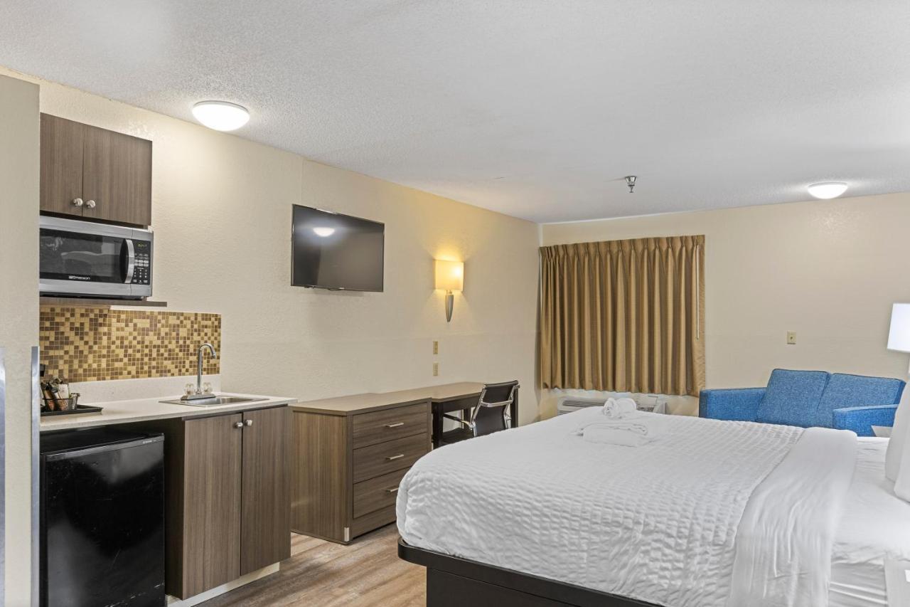 Hotel Clarion Pointe Savannah Gateway I-95 Georgetown