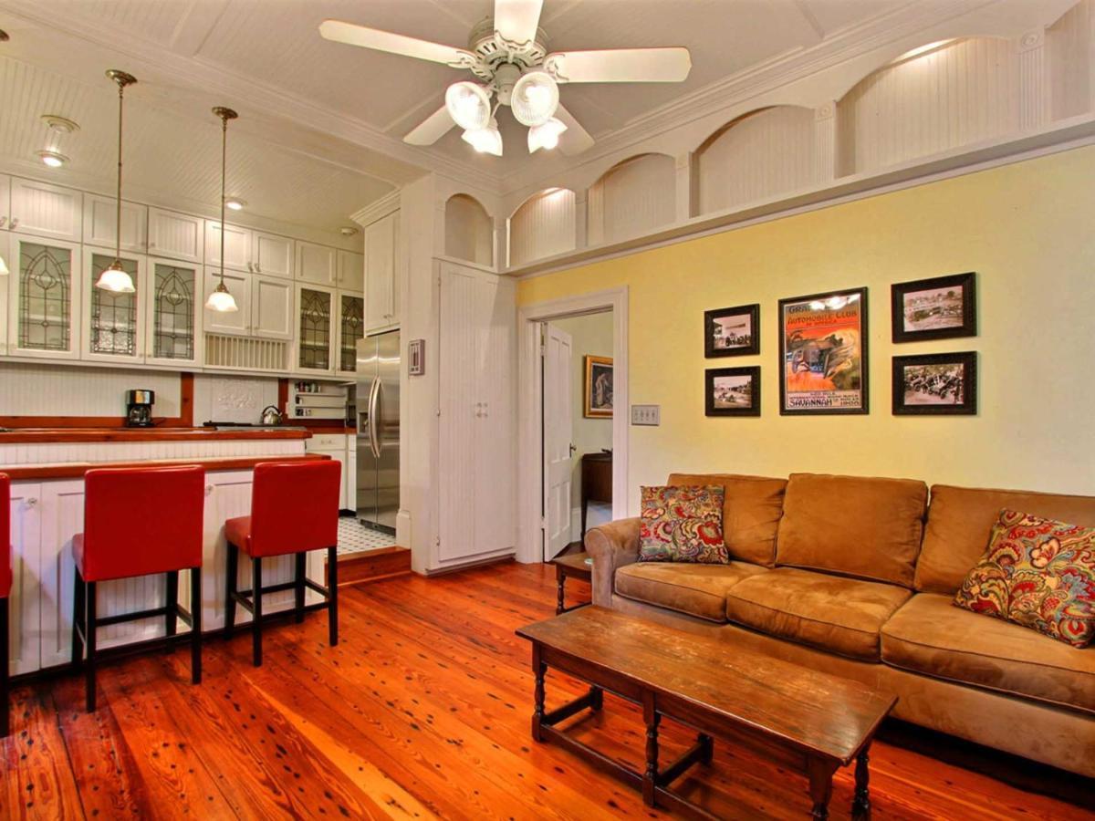 Washington Square Manor Holiday home *
