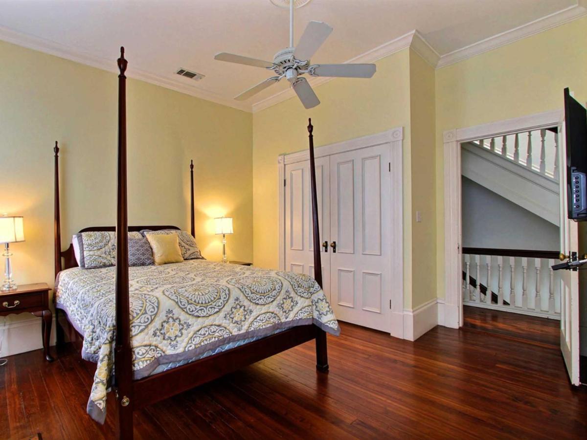 Washington Square Manor Savannah