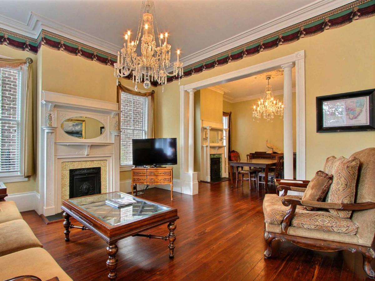 Washington Square Manor *