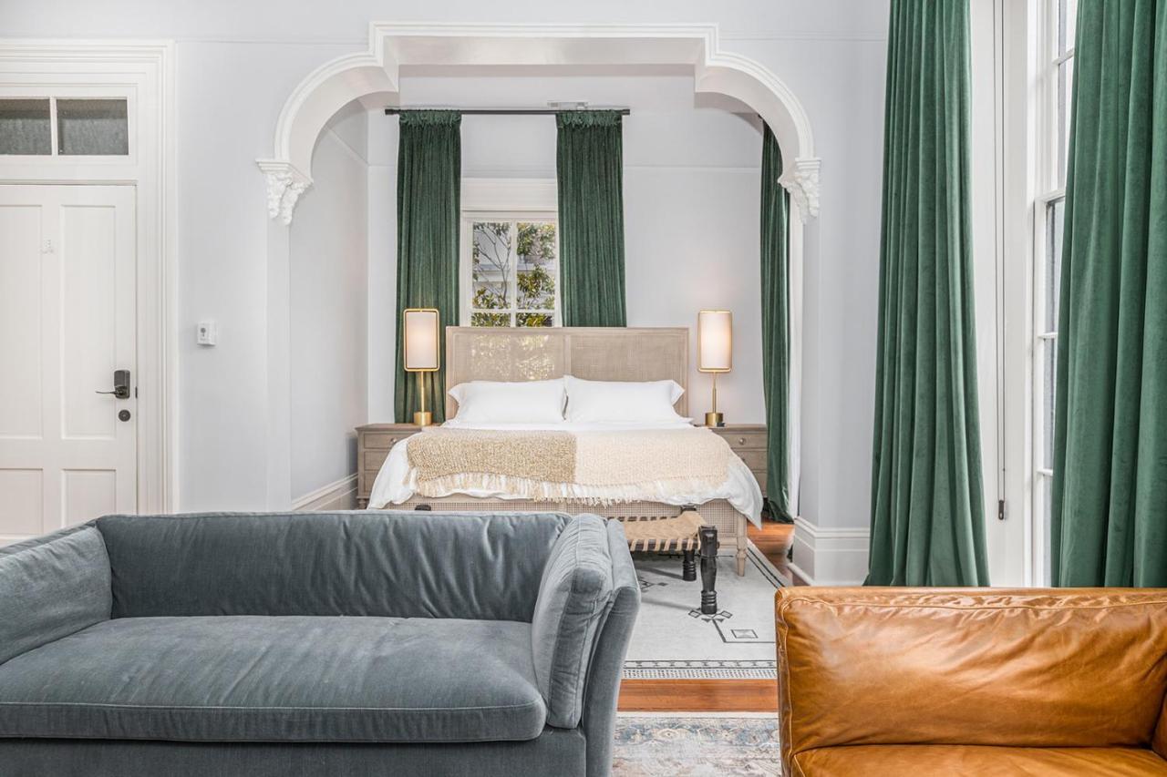 Bed & Breakfast Bellwether House 5*