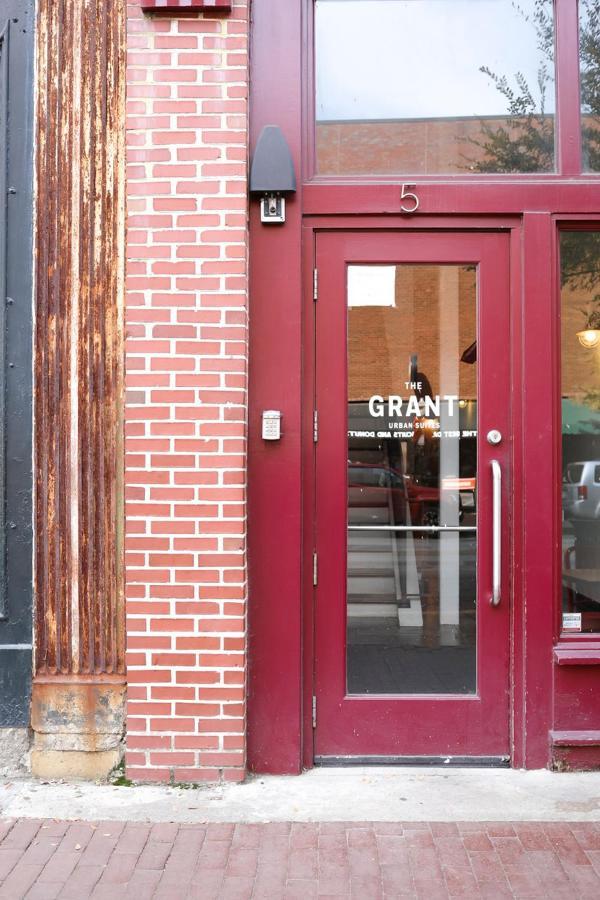 The Grant By Black Swan Apartment