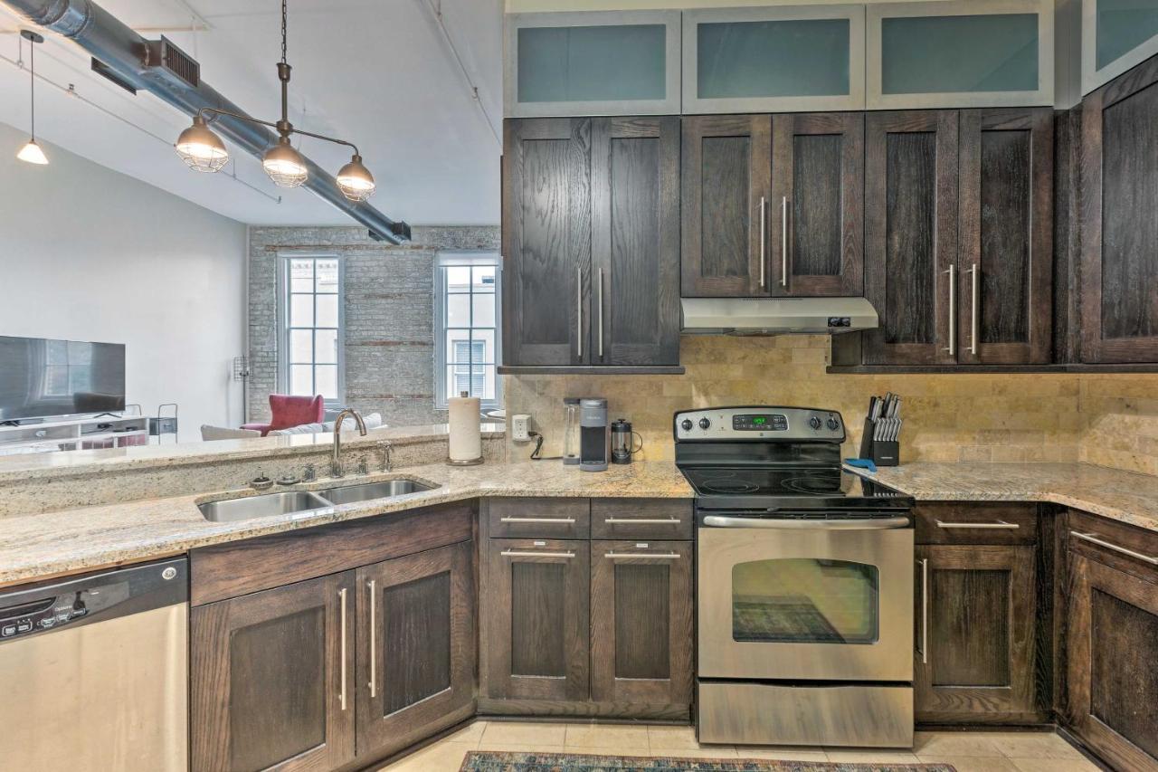 Bright Loft In Historic District! *