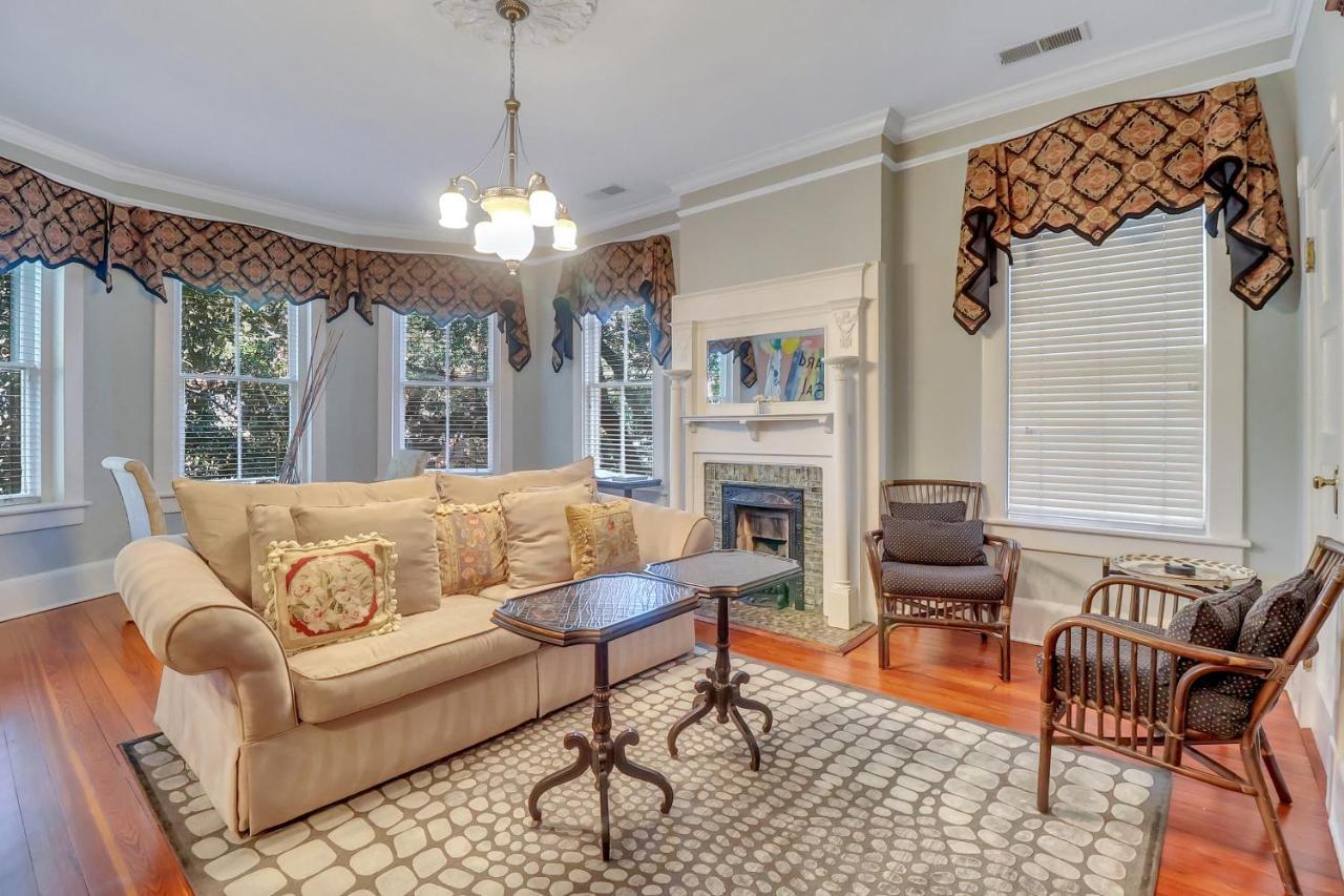 The Chippewa On Savannah's Famous Jones Street Apartment *