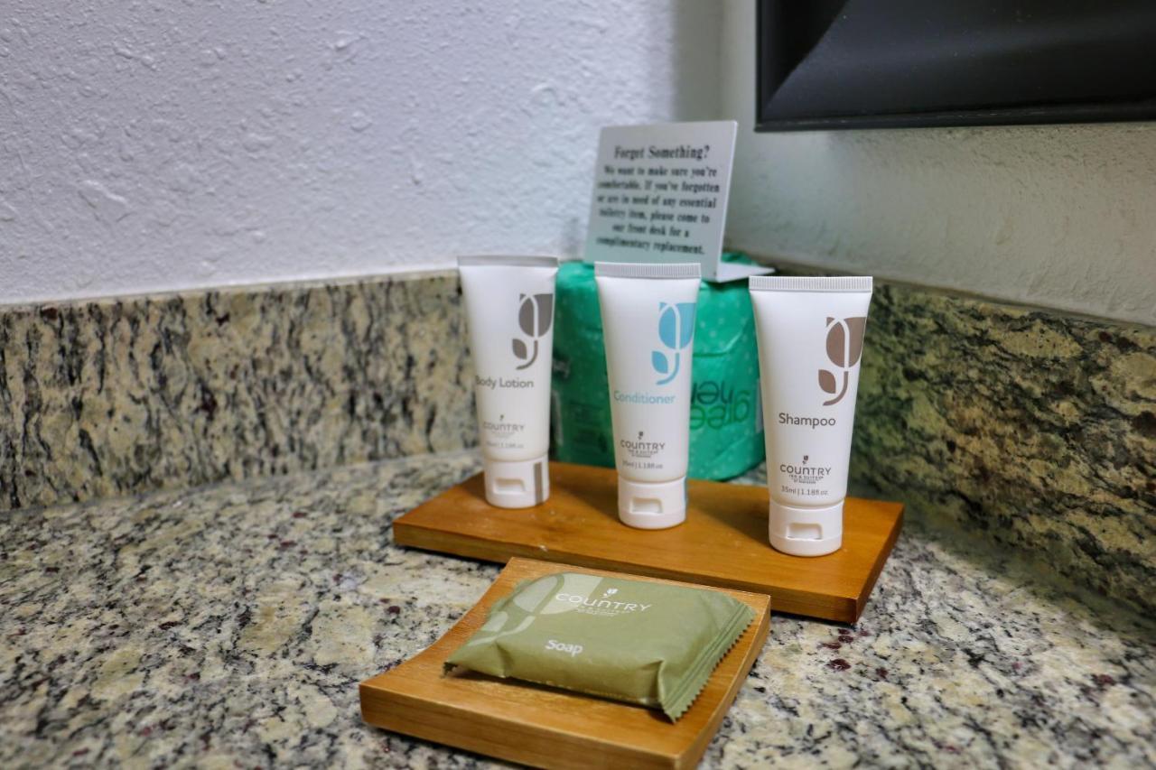 Country & By Radisson, Gateway, Ga