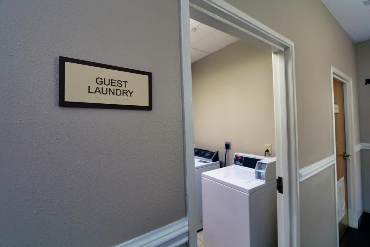Hotel Country & By Radisson, Gateway, Ga Savannah