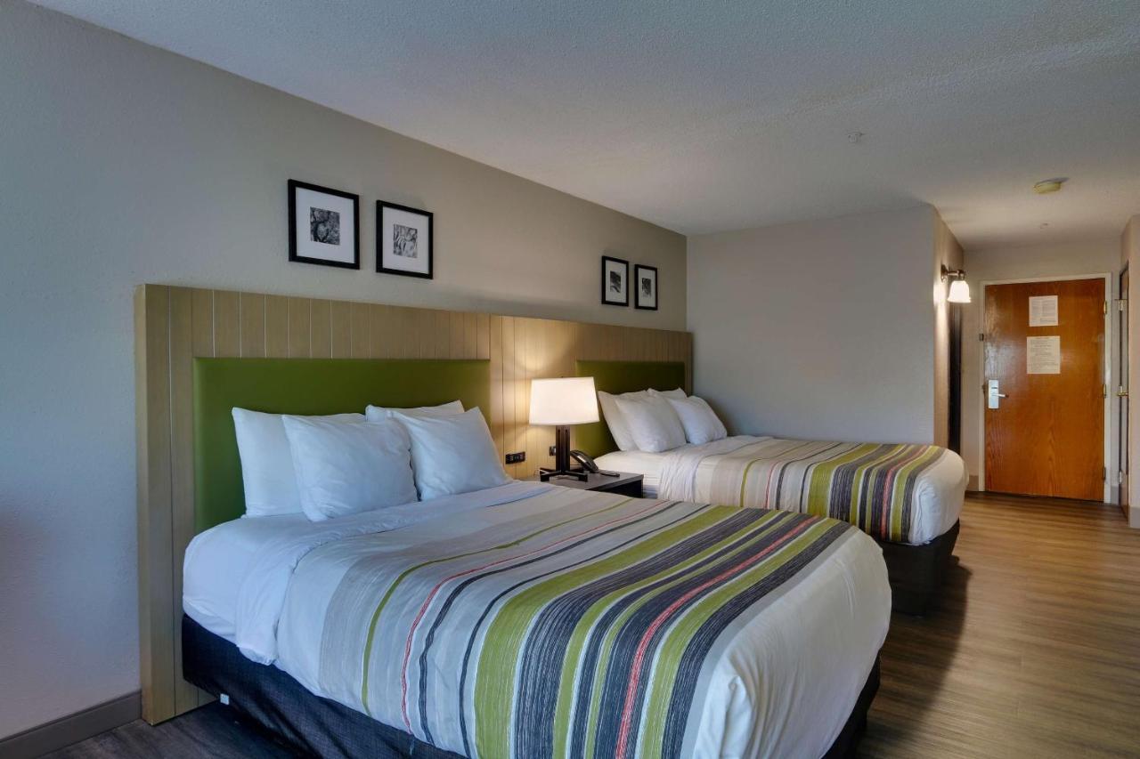 Hotel Country & By Radisson, Gateway, Ga