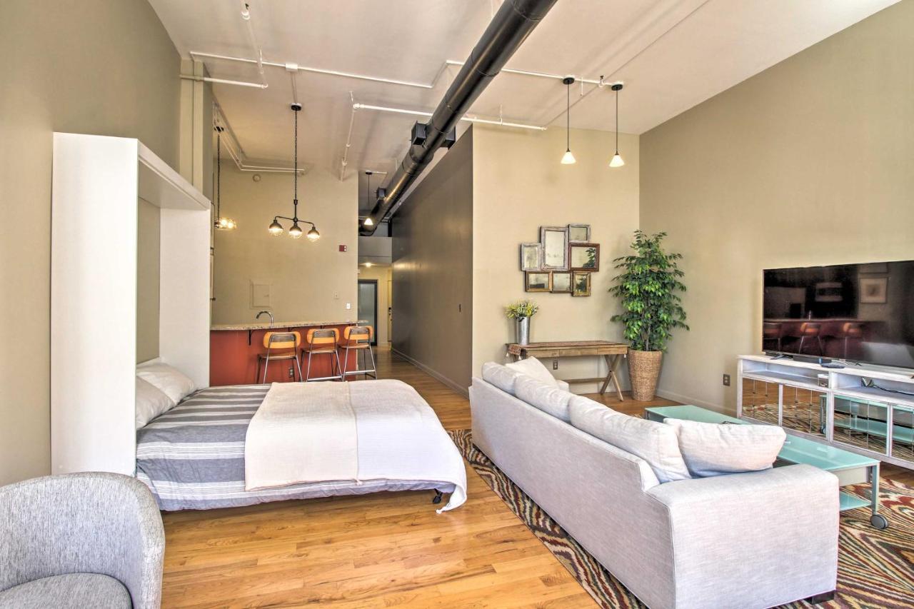 Bright Loft In Historic District!