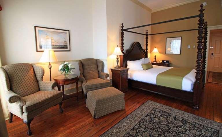 River Street (adults Only) 4*