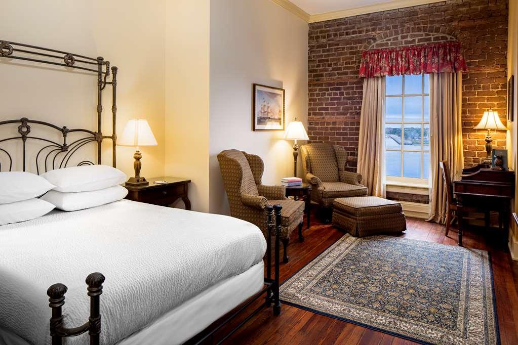River Street (adults Only) 4*