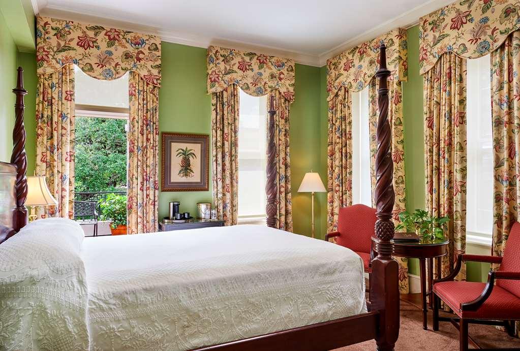 Planters On Reynolds Square (adults Only) Inn Savannah