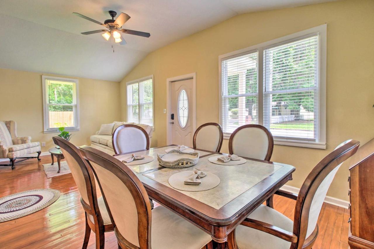 Holiday home Updated Hideaway With Luxury Backyard! Savannah