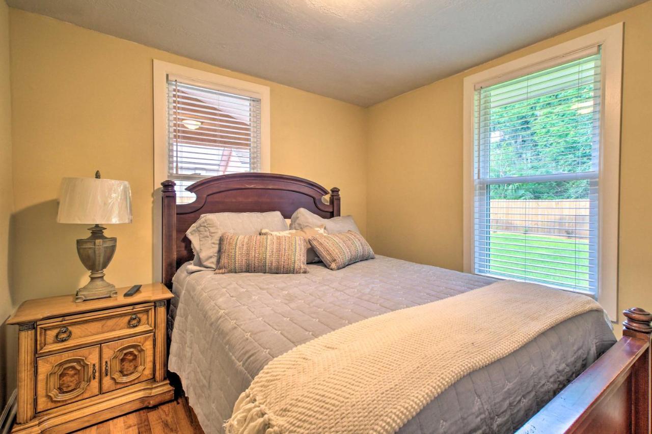 Updated Hideaway With Luxury Backyard! Savannah