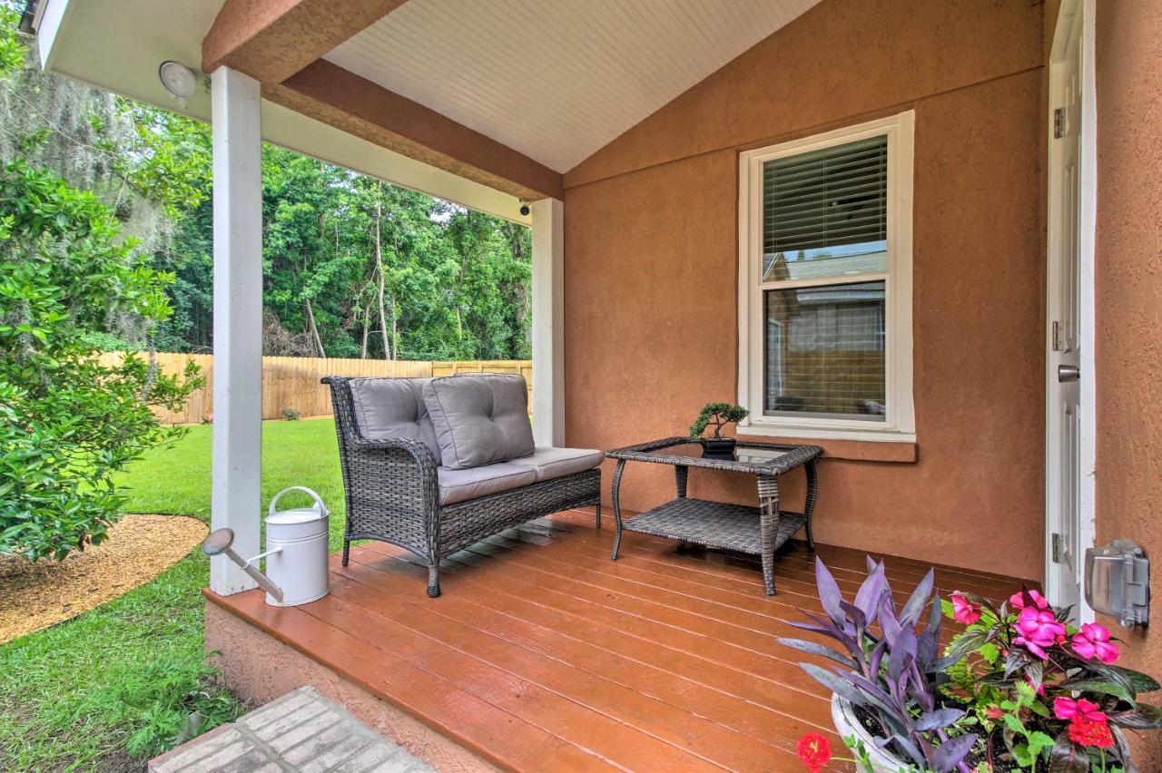 Updated Hideaway With Luxury Backyard! Holiday home *