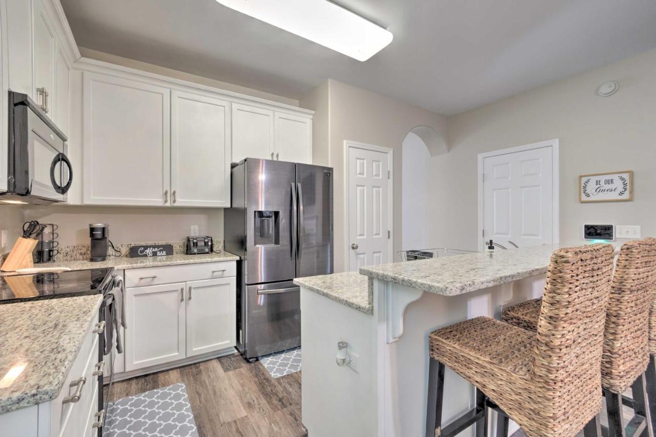 Holiday home Spacious Pooler With Family-friendly Perks