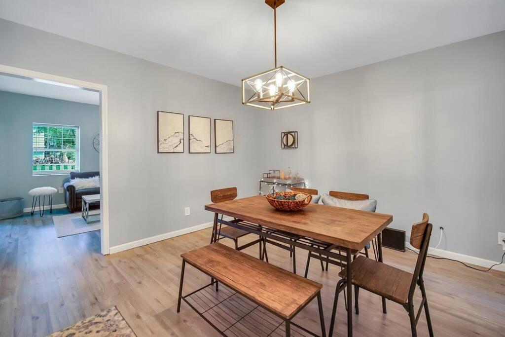 New Cheerful Renovated - 5 Min To Downtown! * Savannah