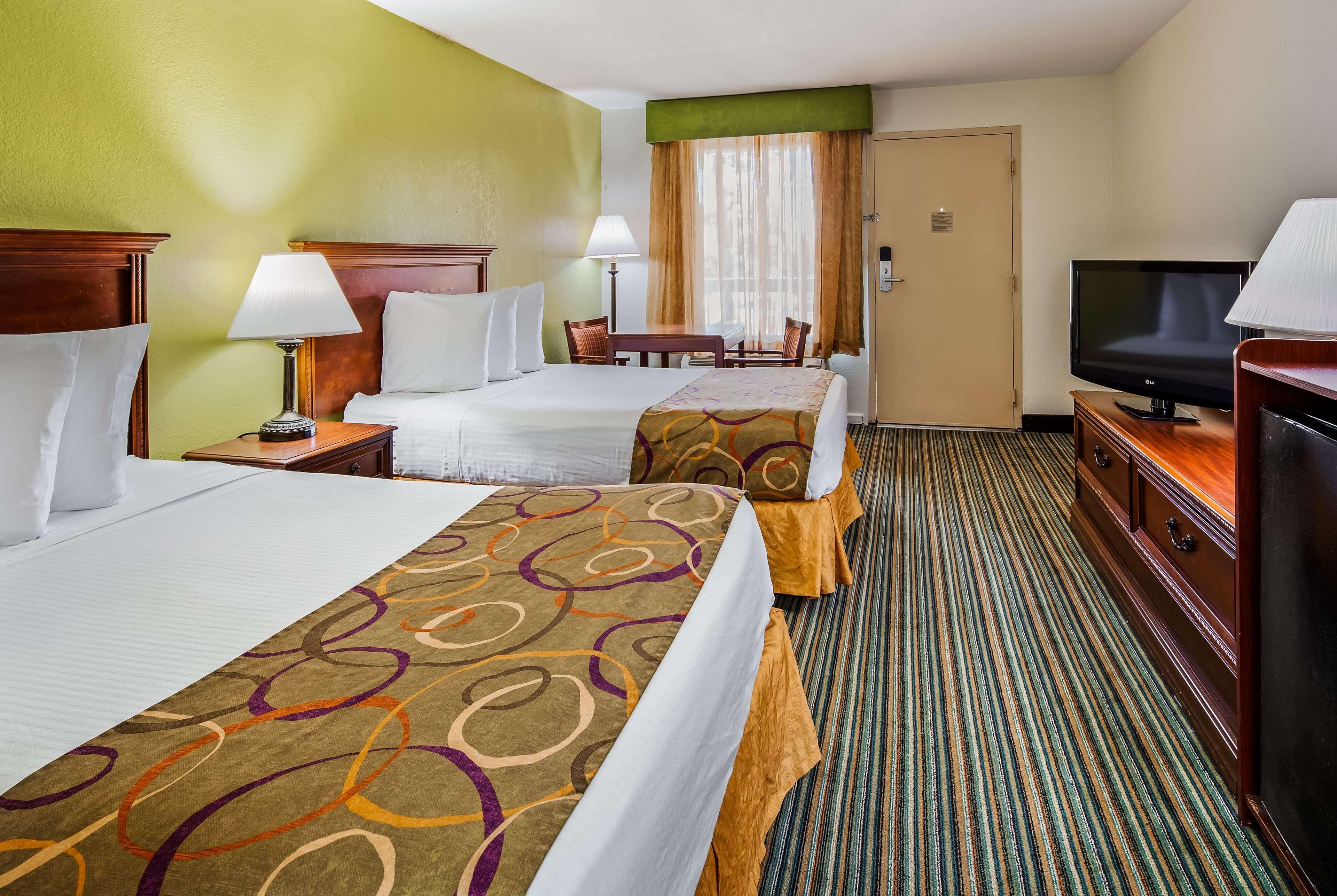 Ramada By Wyndham Savannah Gateway