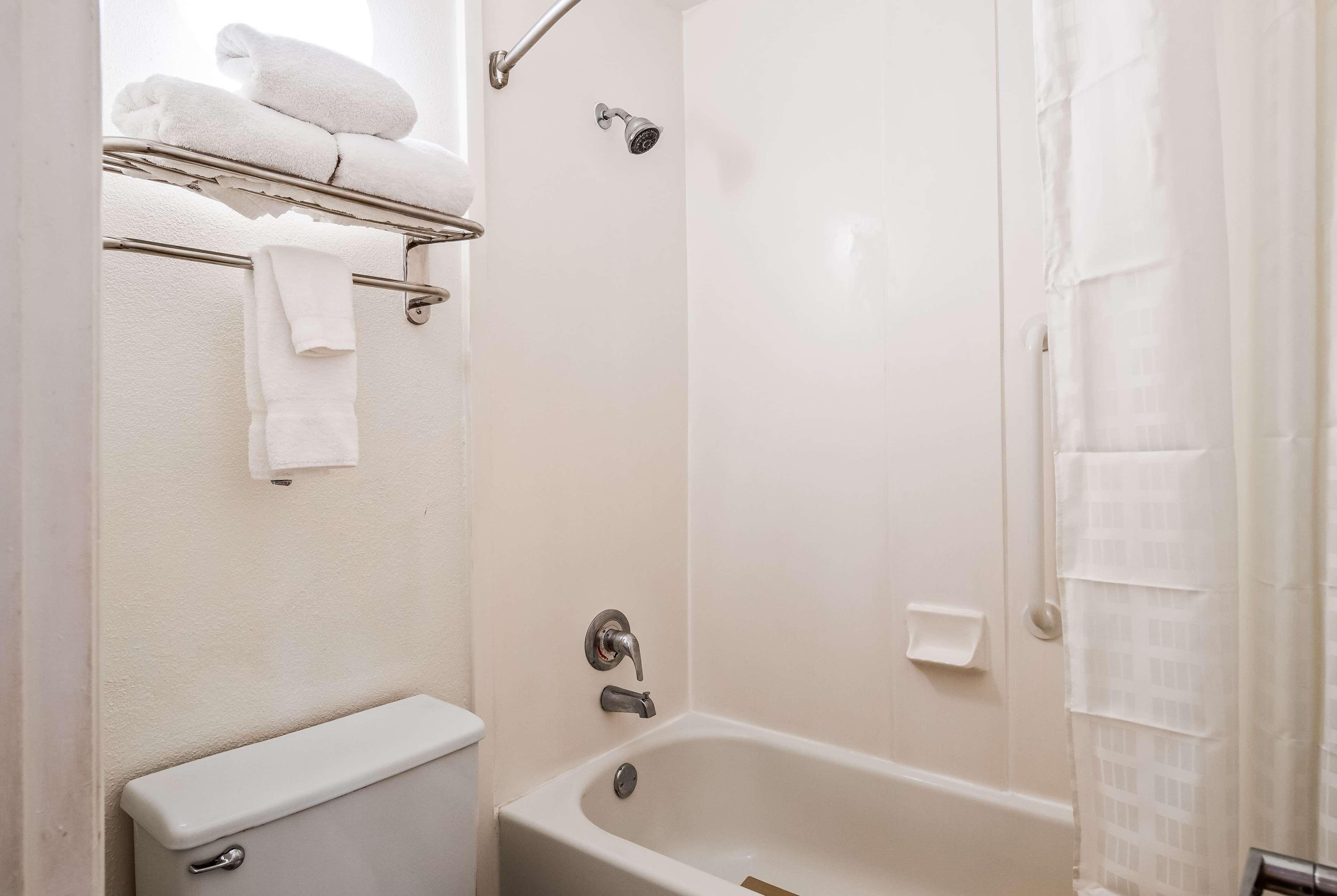 Ramada By Wyndham Savannah Gateway