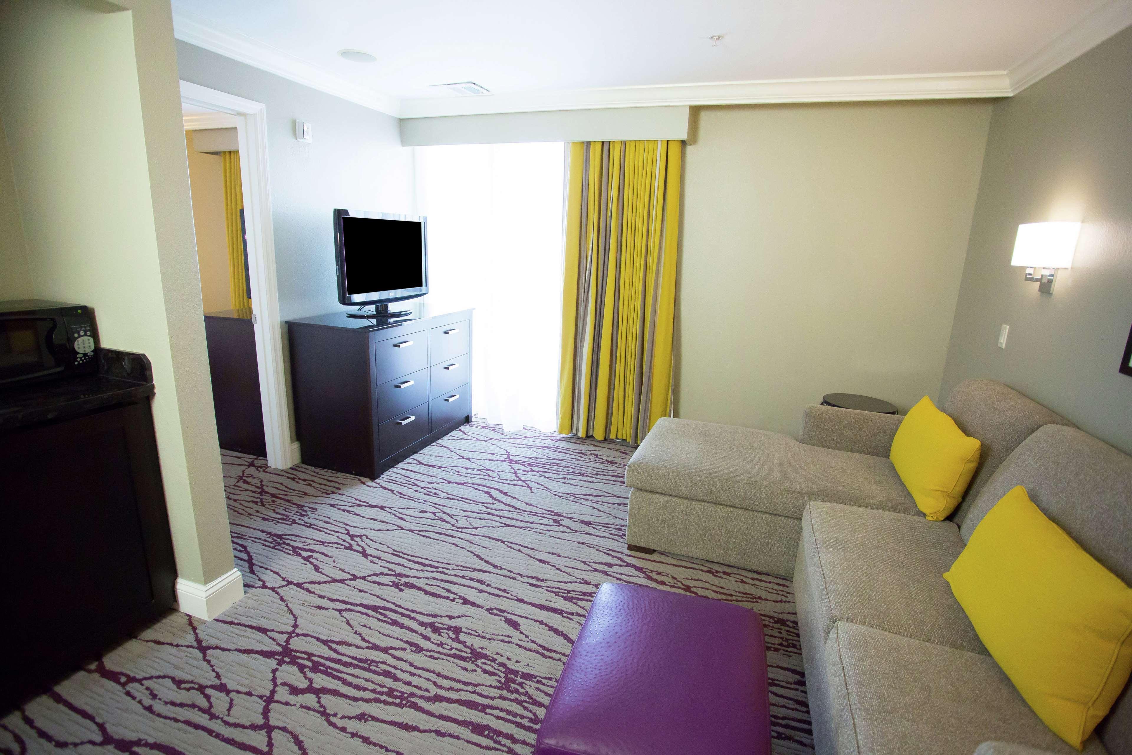 Doubletree By Hilton Historic Hotel 4*