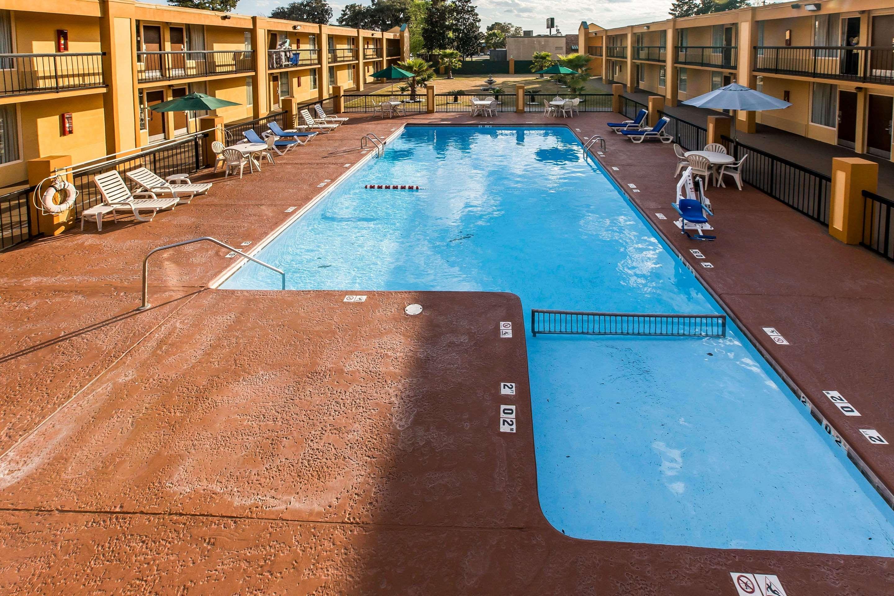 Quality Midtown Inn 2*