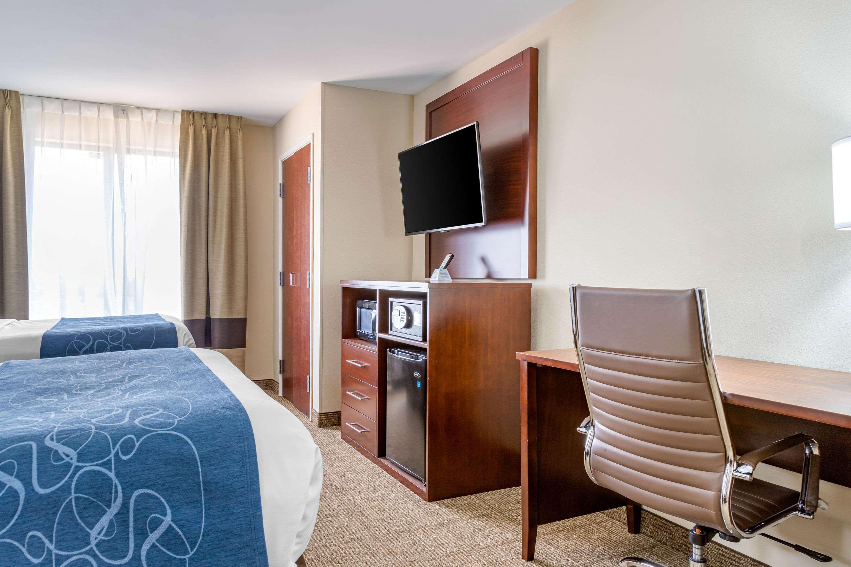 Comfort Gateway I-95 Hotel 3*