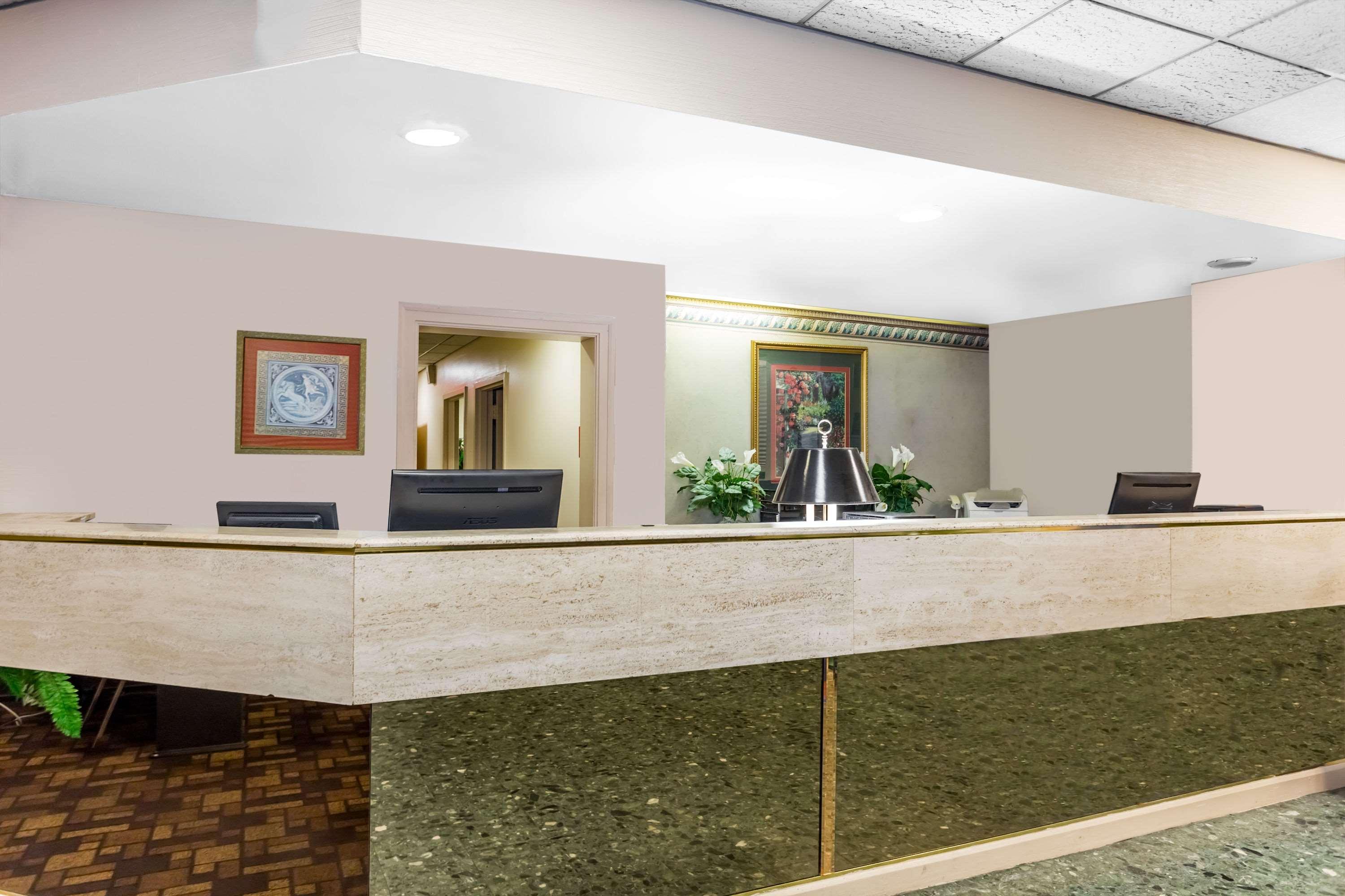 Motel Red Roof - Southside/midtown 2*