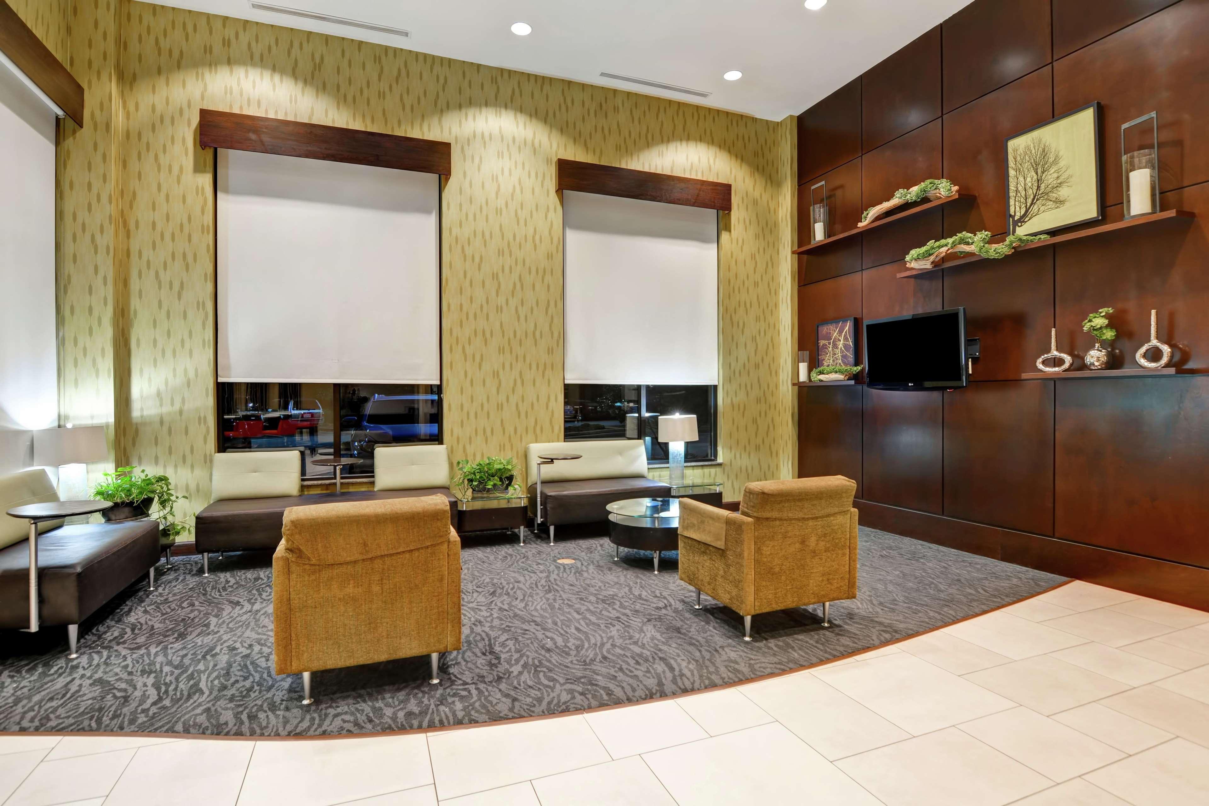 Embassy Airport 4* Savannah