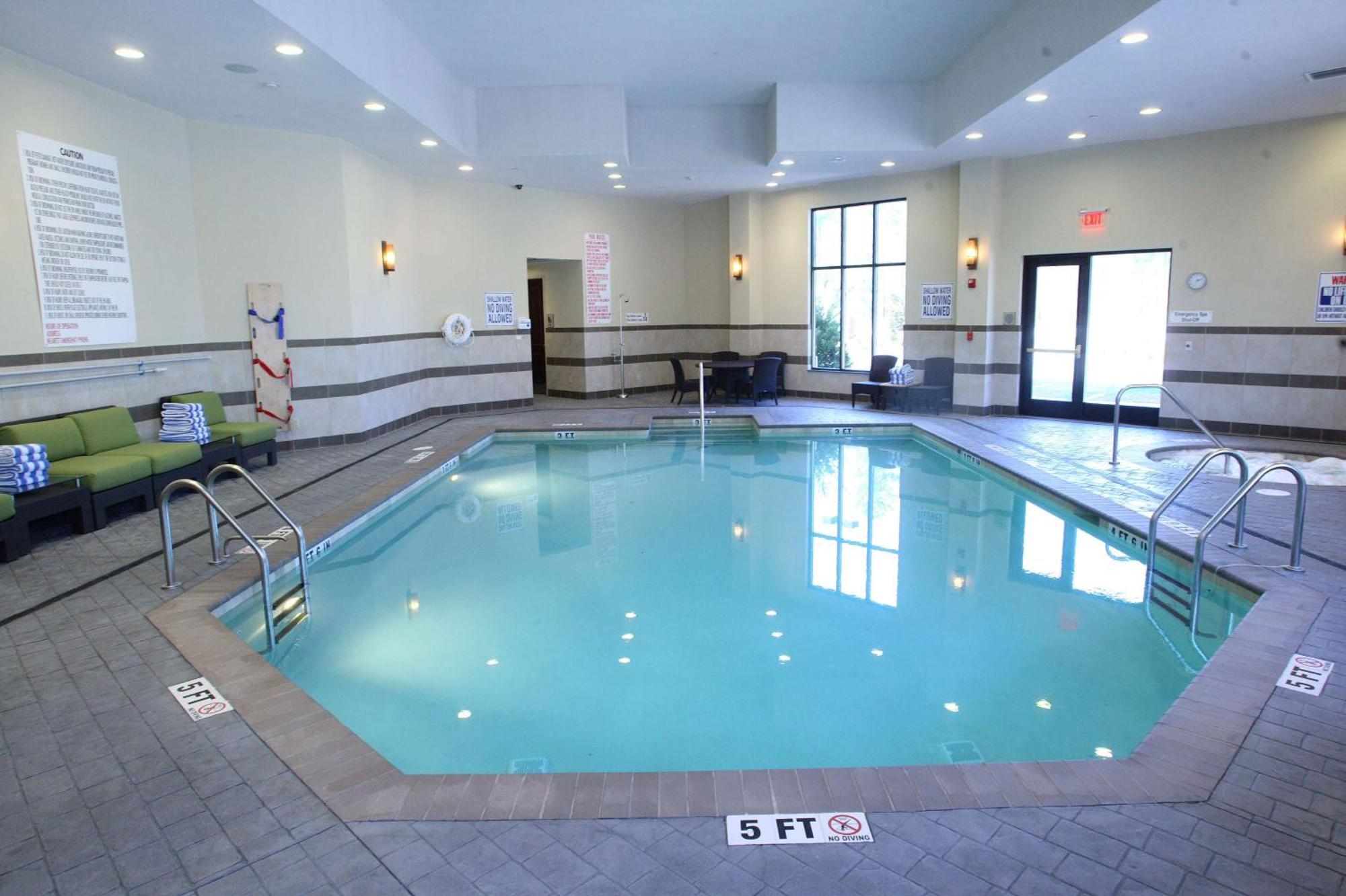 Embassy Airport 4* Savannah