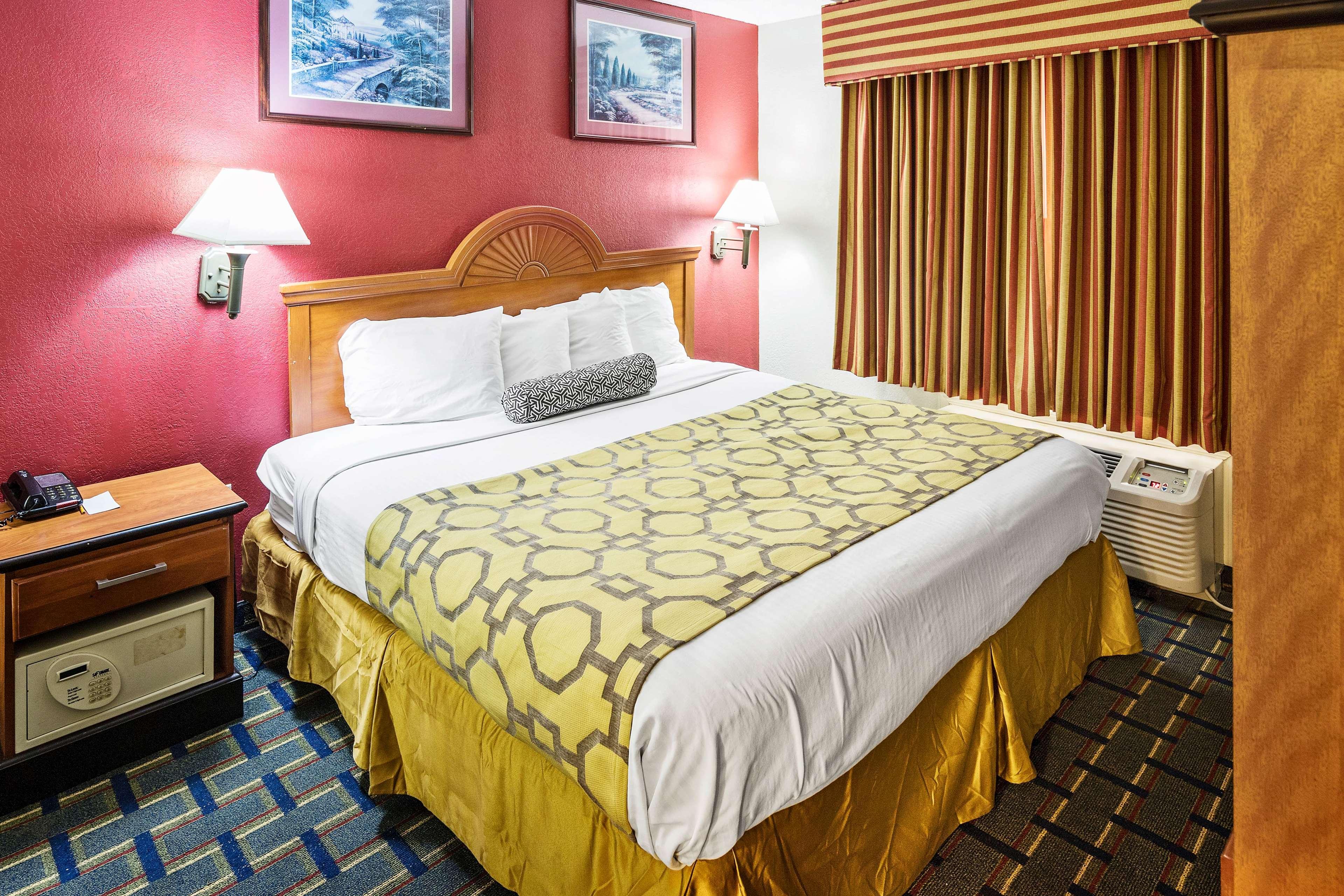 Baymont By Wyndham Pooler/savannah Hotel Savannah