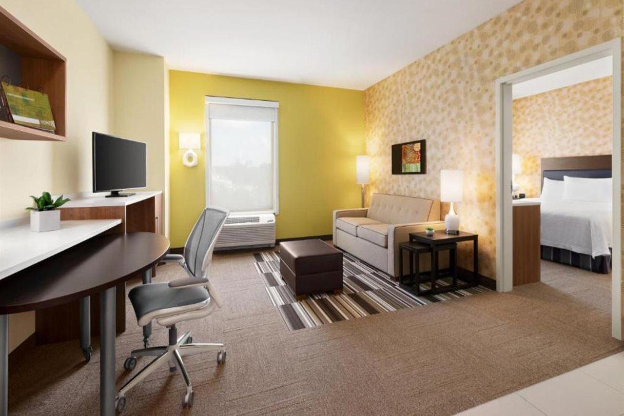 Home2 By Hilton Airport 3* Savannah