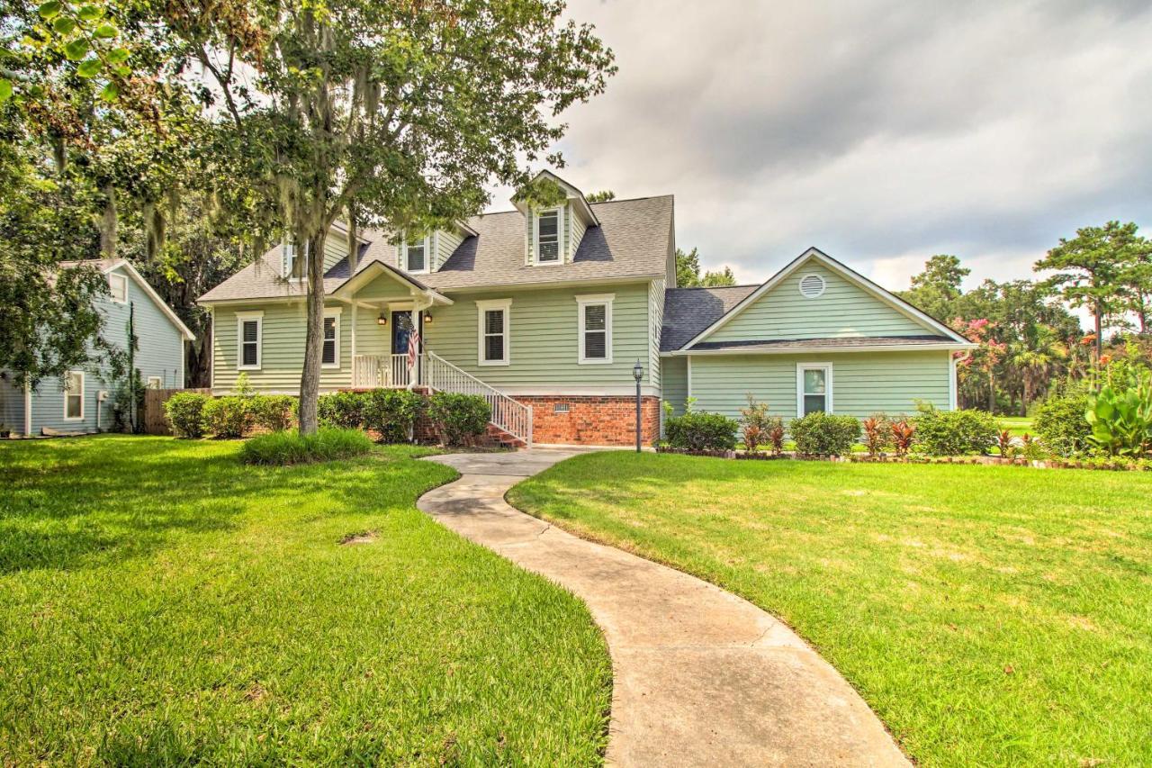 Family With Private Pool And Yard! Holiday home Savannah