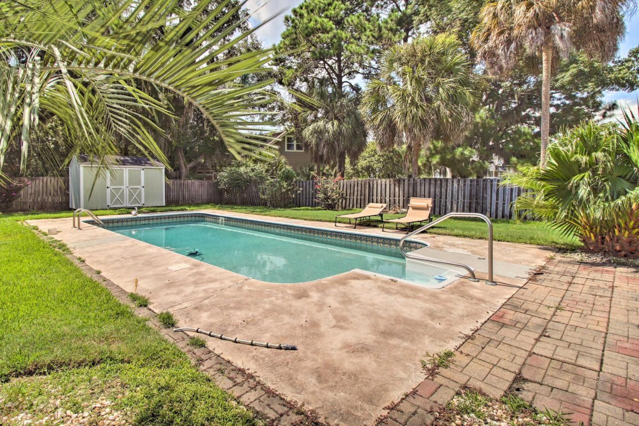 Family With Private Pool And Yard! Holiday home