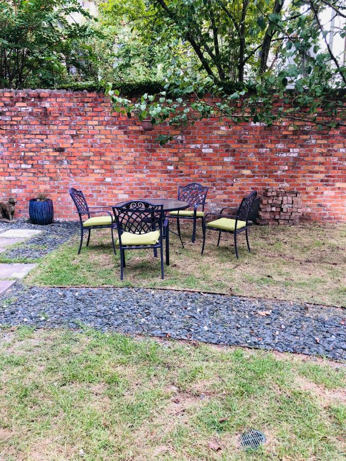 Holiday home Sojourn - Time Travelers Retreat 1853 Savannah
