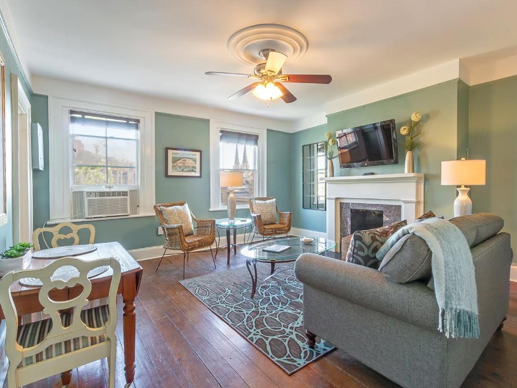 Southern Belle Skyline Apartment Savannah