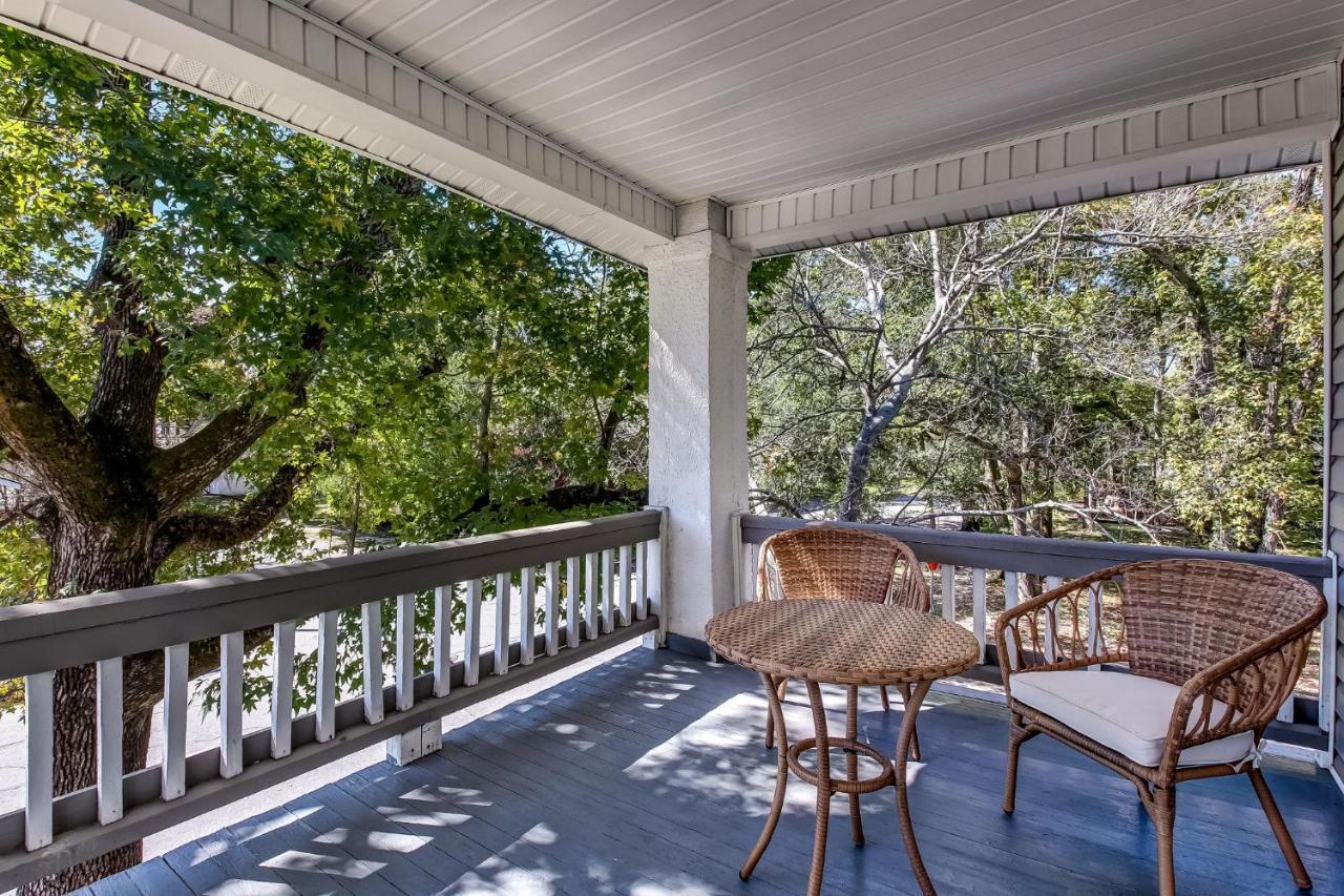 Modern Luxury 1 Mile From Forsyth Park Apartment Savannah