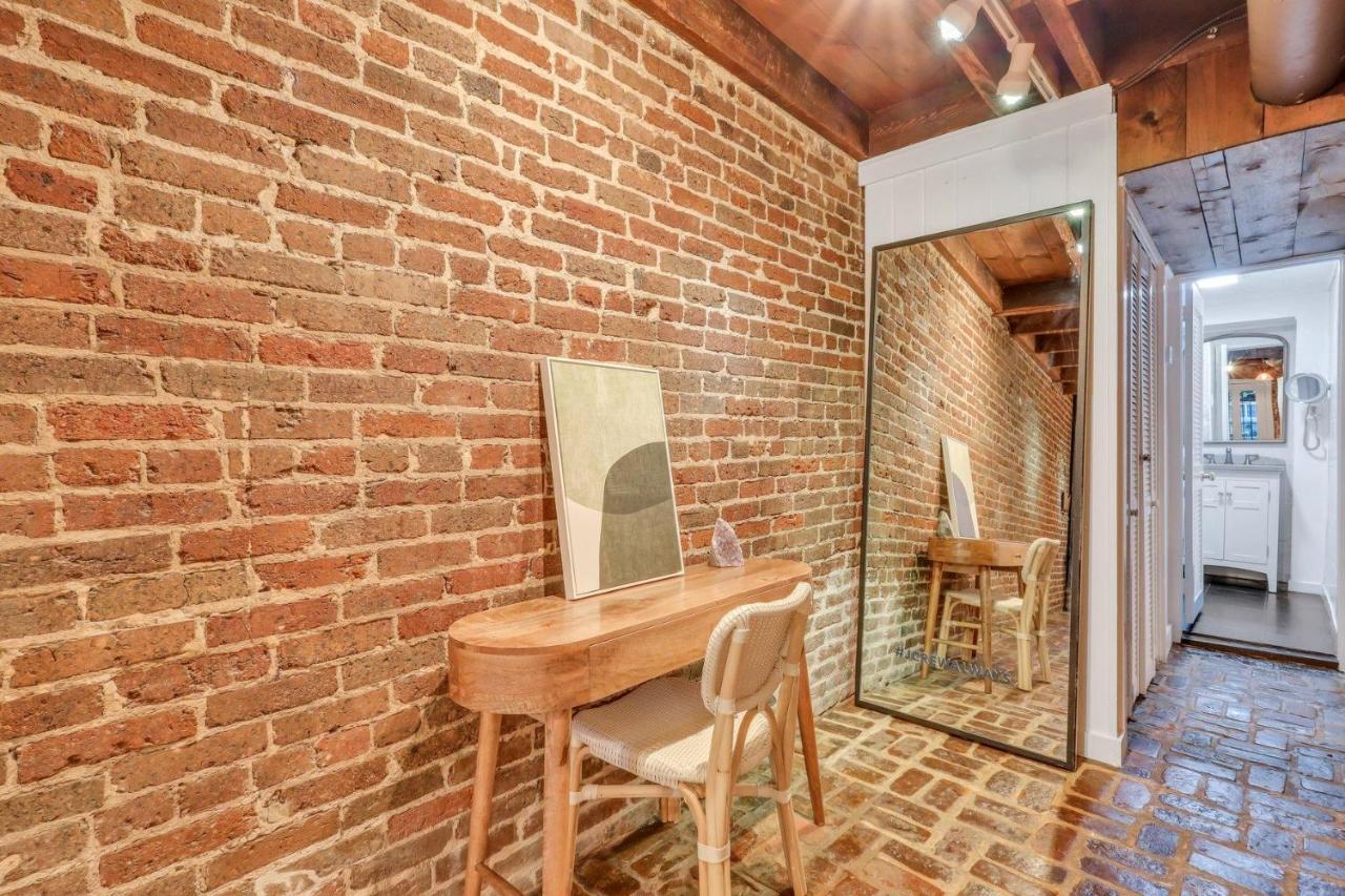 Apartment Stays Garden On Chatham Square