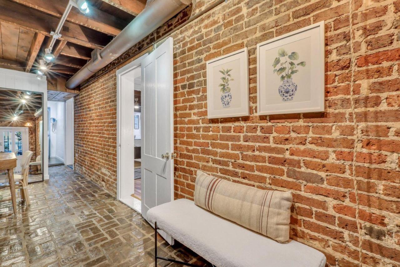 Stays Garden On Chatham Square Apartment *