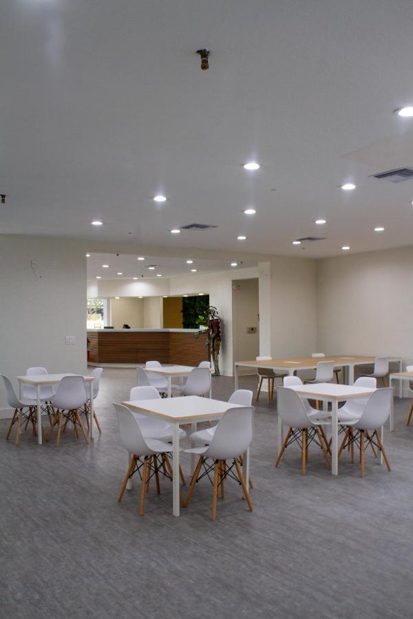 Oneway Hotel Savannah