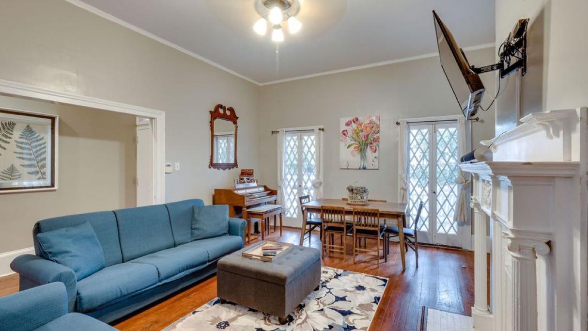 Comfortable Escape In Historic Downtown 4* Savannah