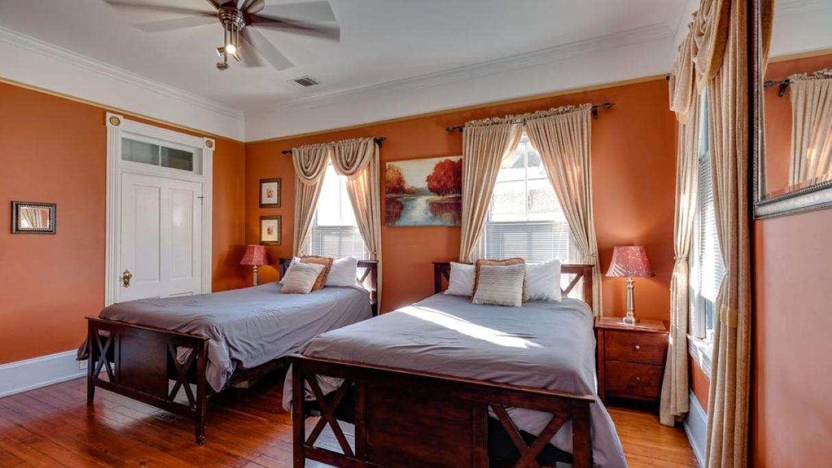 The Jepson Estate On Forsyth Park! Bed & Breakfast *