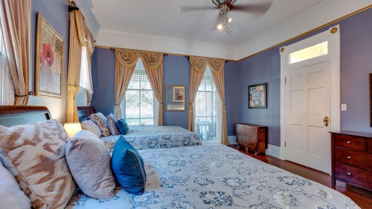 The Jepson Estate On Forsyth Park! Bed & Breakfast