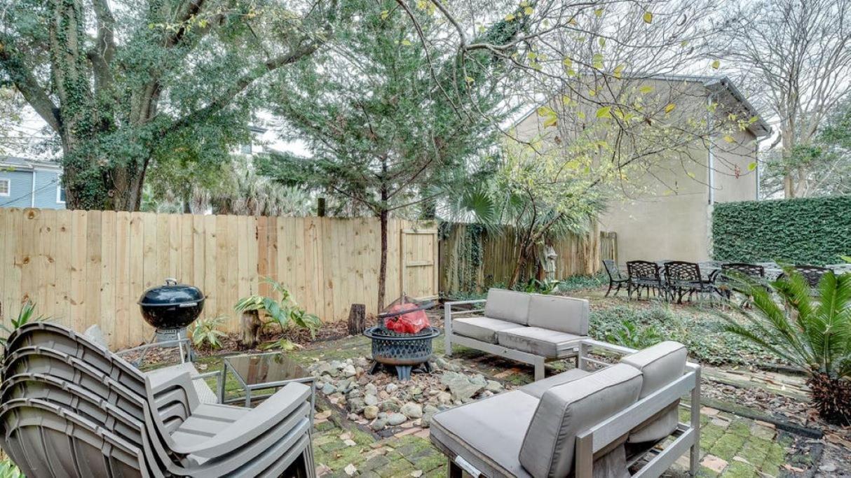 Bed & Breakfast Comfortable Escape In Historic Downtown 4*