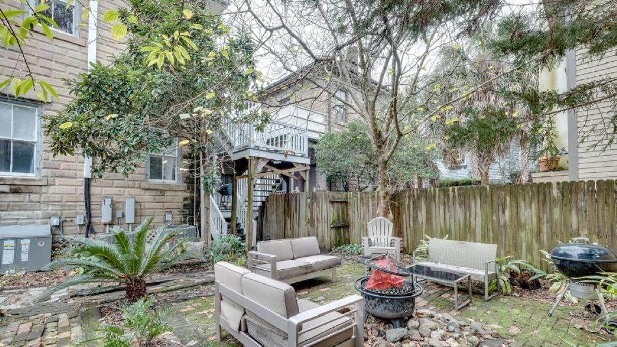 Comfortable Escape In Historic Downtown Bed & Breakfast