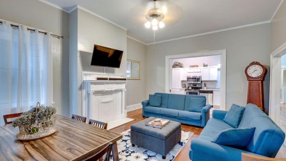 Comfortable Escape In Historic Downtown Bed & Breakfast