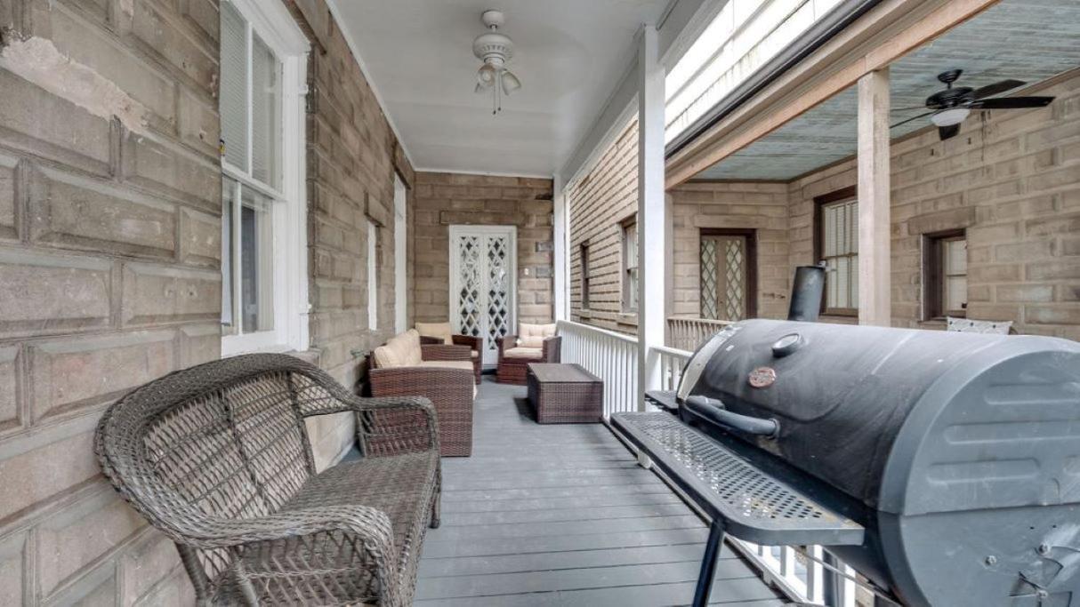 Comfortable Escape In Historic Downtown 4* Savannah