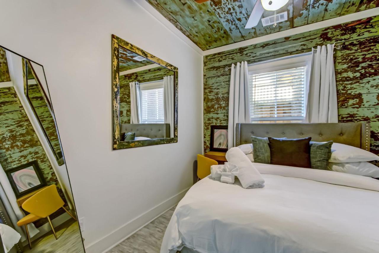 Historic 1892 Near Forsyth Park *